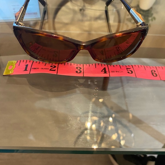 Authentic Gucci sunglasses - Picture 6 of 8